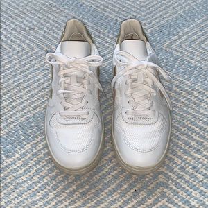 Veja V-10 Sneakers